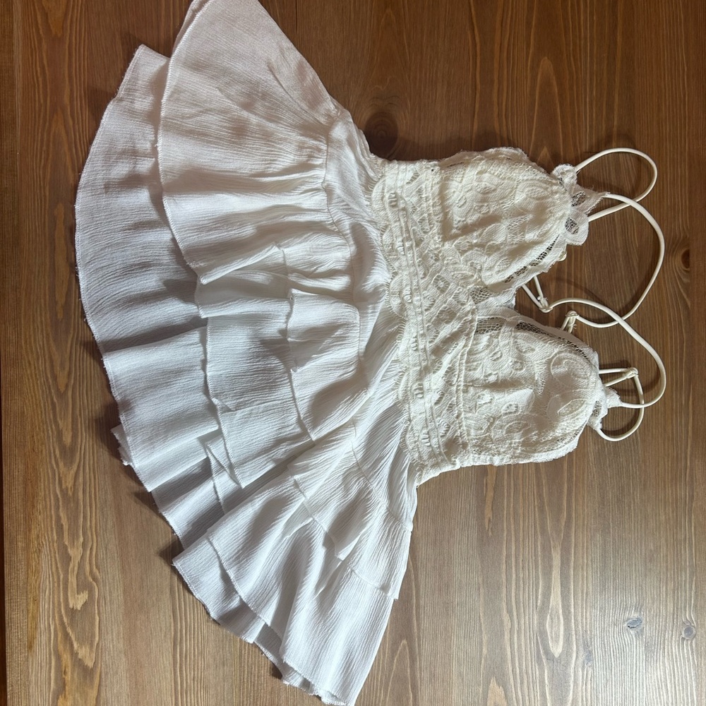 Zenana Outfitters Cream Lace Halter Top